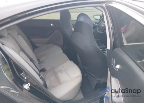 2016 Kia Forte Ex z USA, uszkodzony, nr VIN KNAFX4A8XG5506141